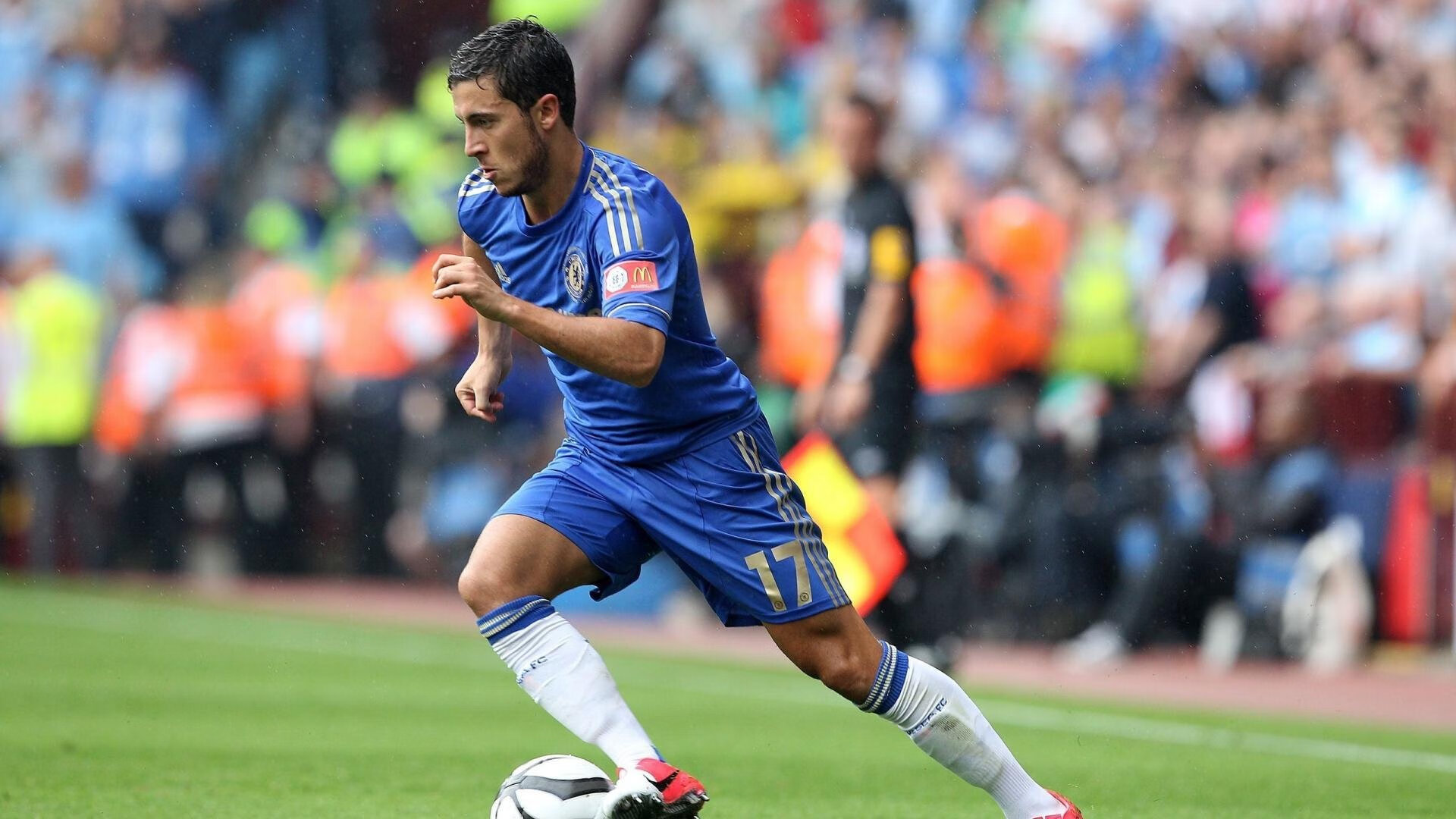 “快艇冲浪：马鞍山赛场极速挑战点燃观众热情”